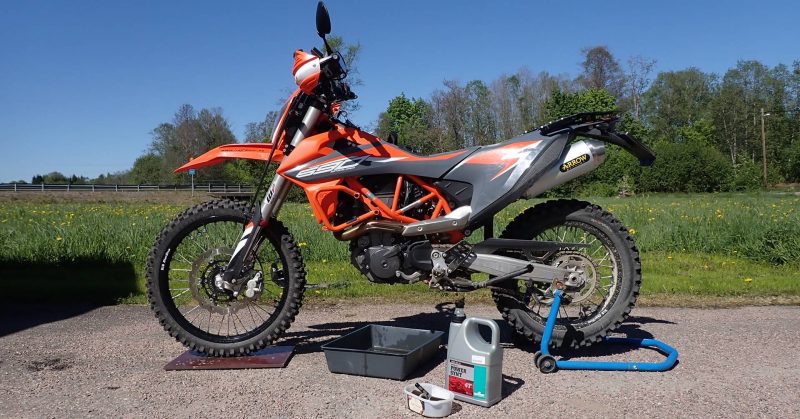 Liten service av KTM 690 Enduro R.